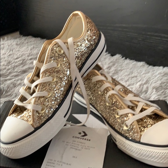 Converse shoes - Picture 2 of 3